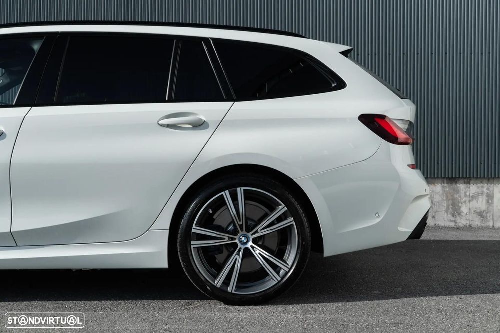BMW 330 e Pack M Auto - 44