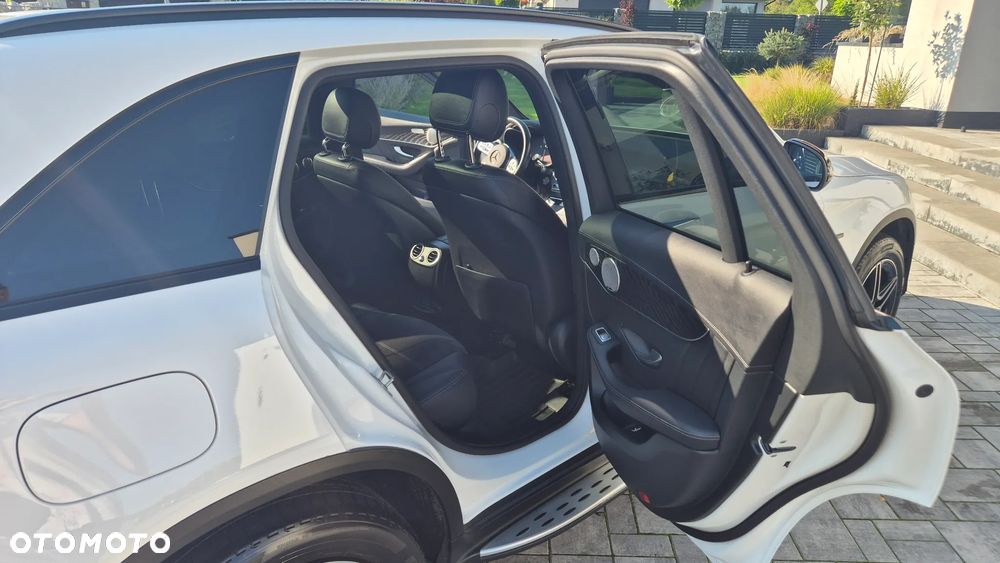 Mercedes-Benz GLC 300 e 4-Matic Business Edition - 5