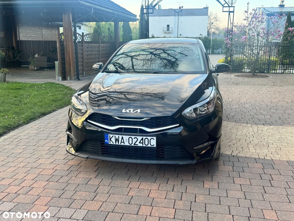 Kia Ceed 1.6 CRDi Eco-Dynamics+ (48V Mild-Hybrid) Platinum Edition - 3