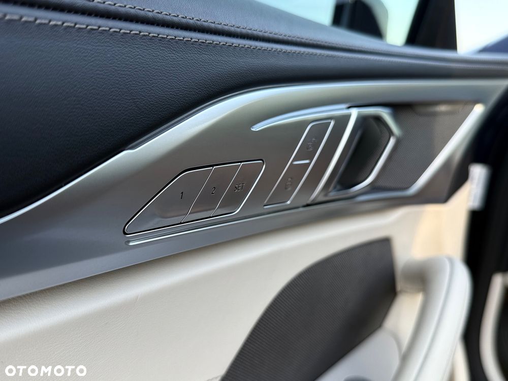 BMW Seria 8 M850i xDrive - 30