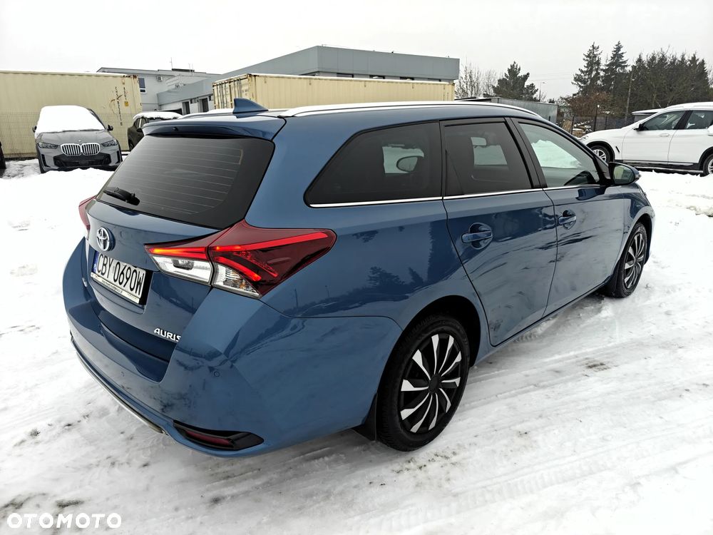 Toyota Auris 1.6 Premium Comfort - 3