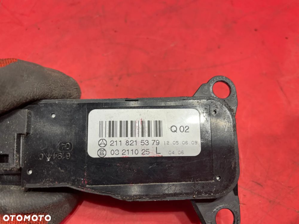 Przełącznik lusterek Mercedes-Benz W211 2118215379 - 4