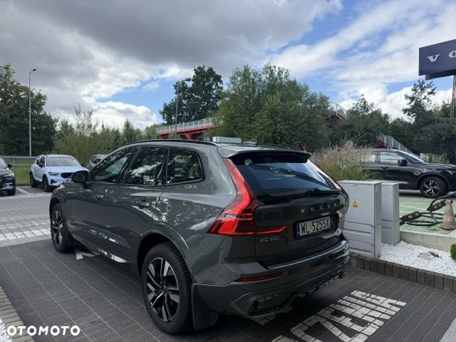 Volvo XC 60 B5 B AWD Plus Dark - 16