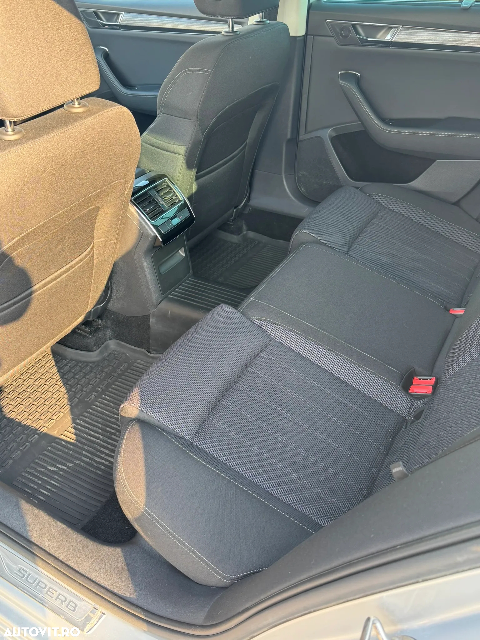 Skoda Superb 2.0 TDI Style - 24