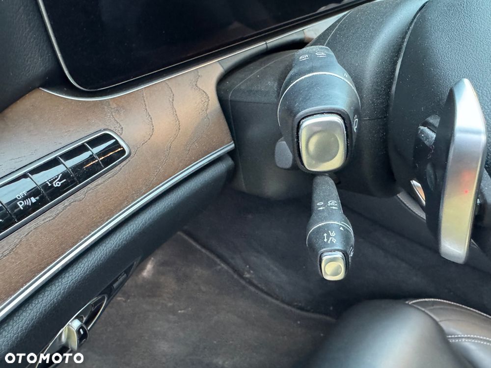 Mercedes-Benz Klasa E 400 4-Matic 9G-TRONIC - 38