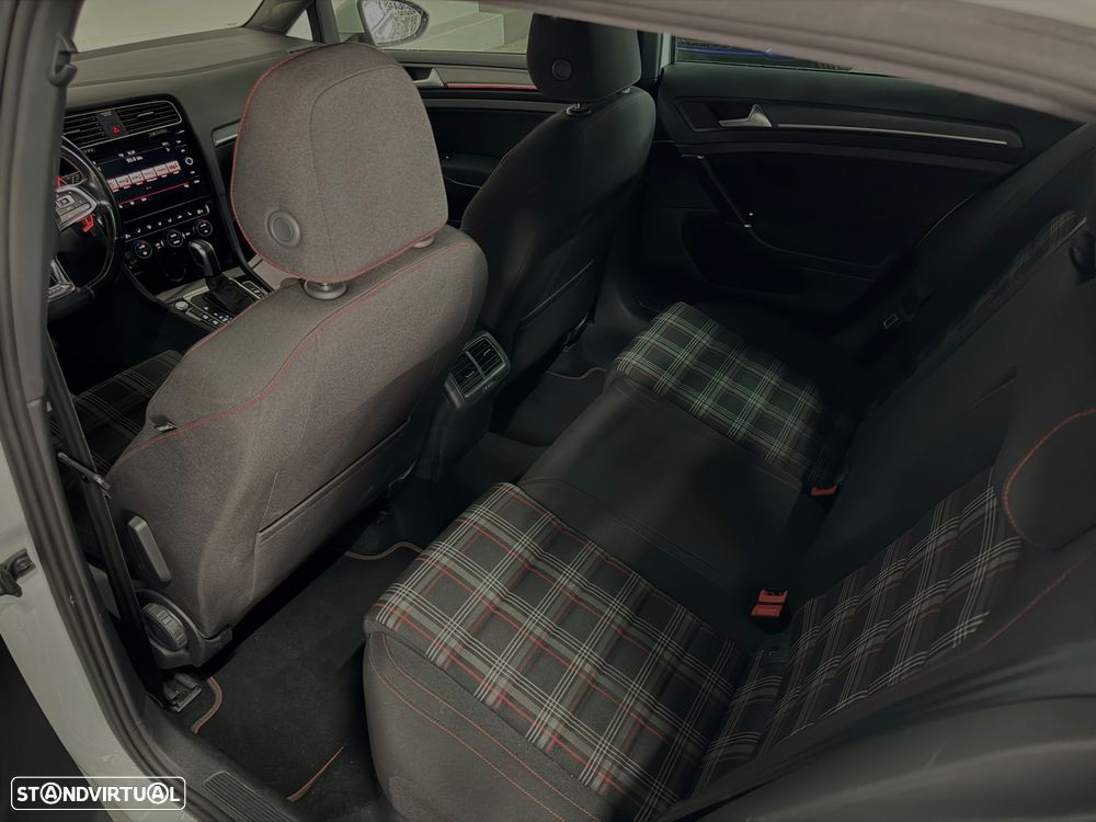 VW Golf GTI 2.0 TSI OPF DSG Performance - 9