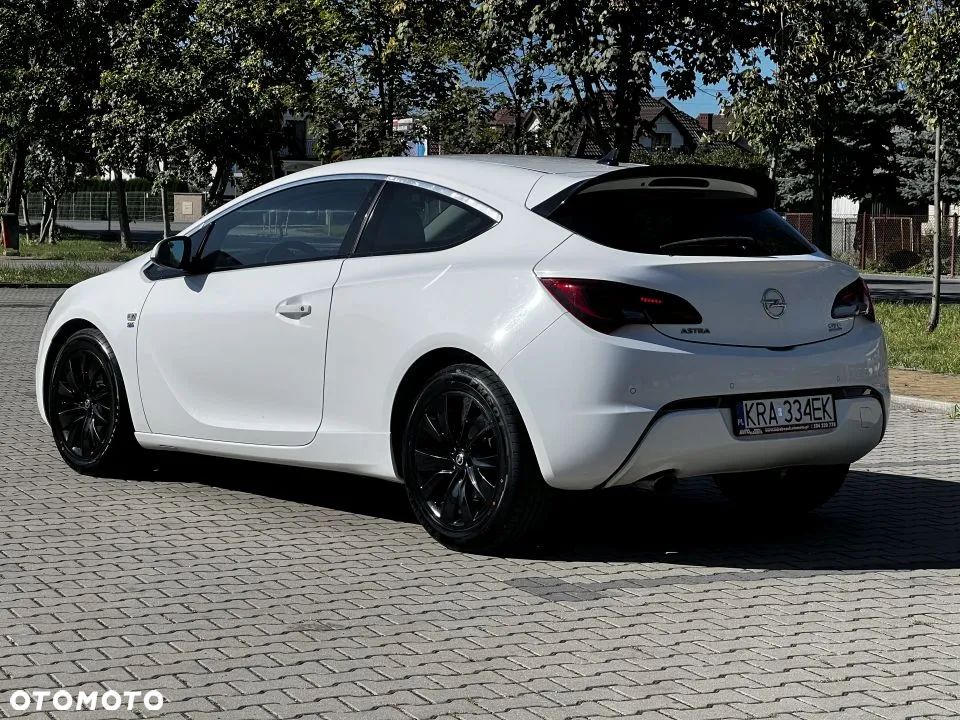 Opel Astra GTC 1.4 Turbo Innovation - 4