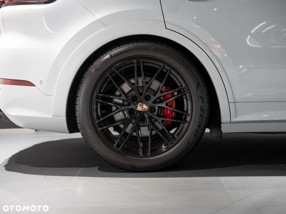 Porsche Cayenne S E-Hybrid PHEV - 10