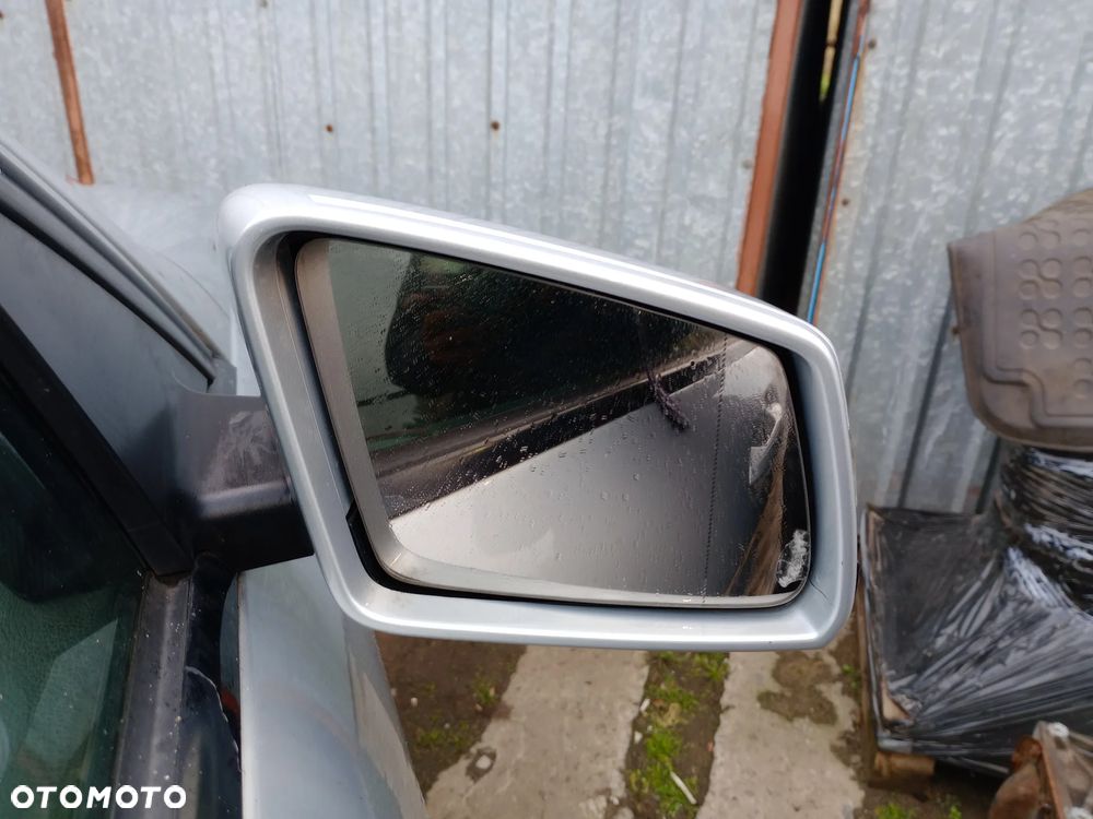 Lusterko prawe C klasa w204 C775 Mercedes, maska zderzak, pas błotnik - 7
