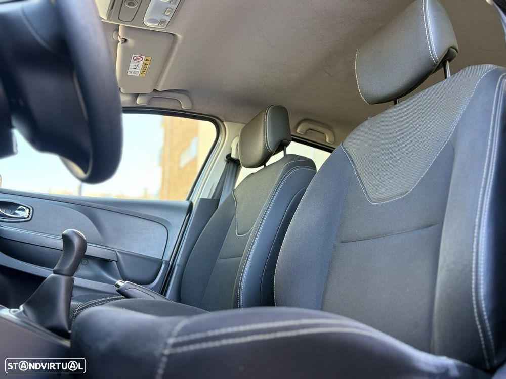 Renault Clio 1.5 dCi Dynamique S - 10