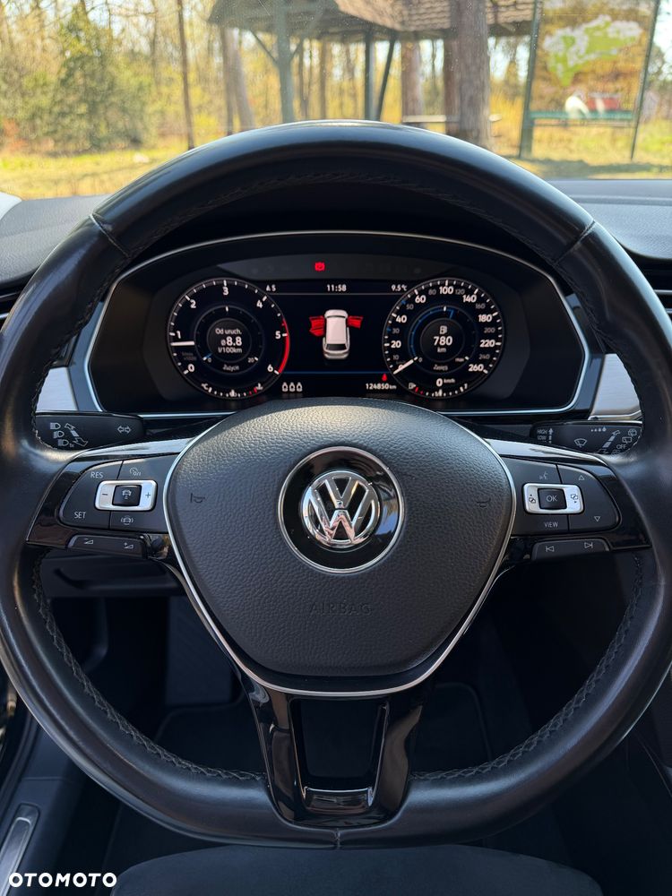 Volkswagen Passat 2.0 TDI SCR Comfortline - 13