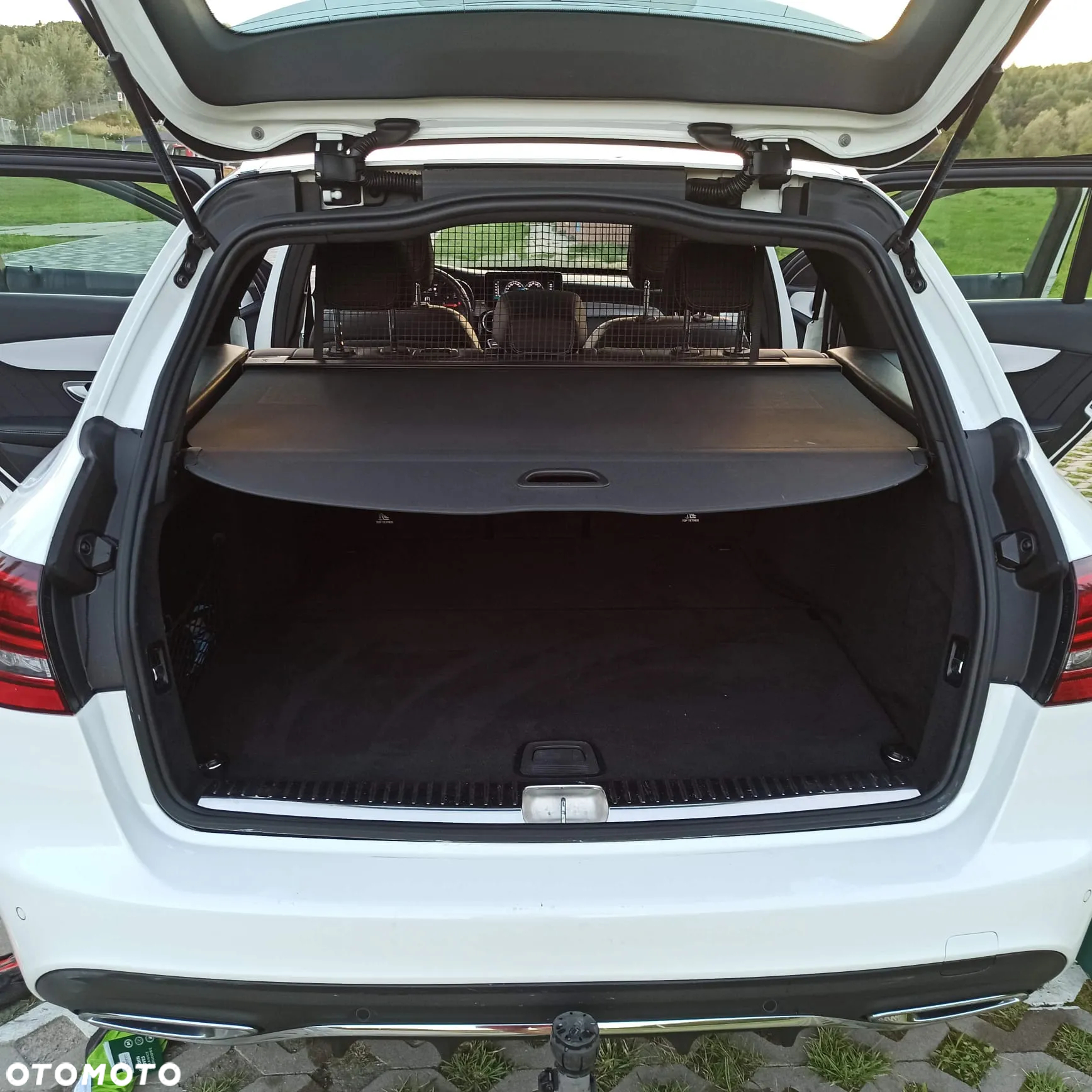 Mercedes-Benz Klasa C 220 d 4Matic T 9G-TRONIC AMG Line - 28