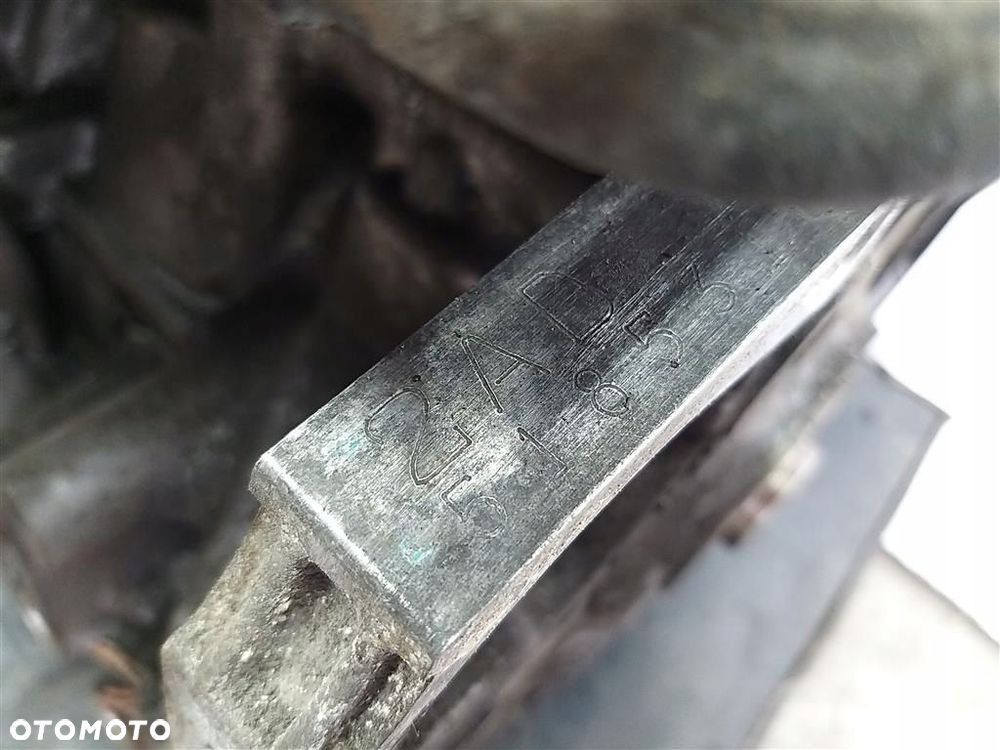 Silnik diesel Toyota Avensis T25 2.2 150KM 2ADVTF RAV  2003-2006R WTRYSKI - 9