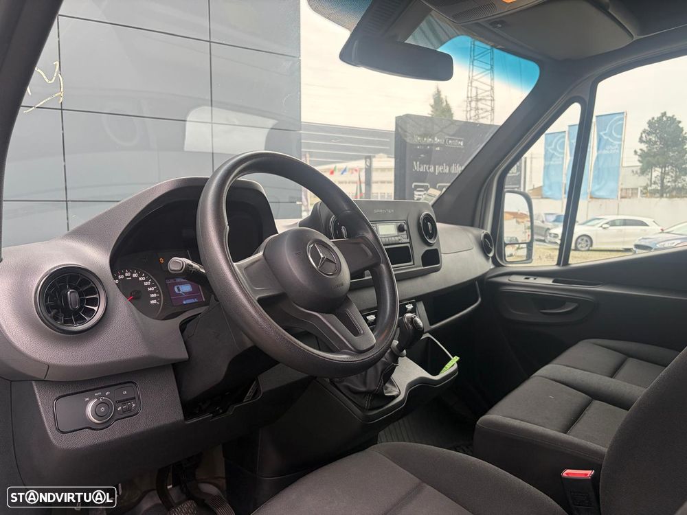 Mercedes-Benz SPRINTER - 4