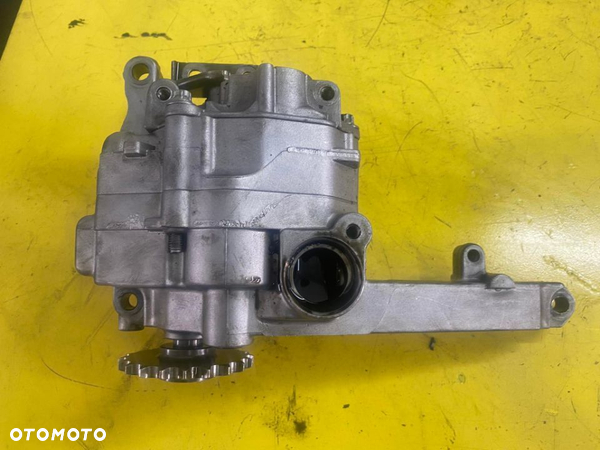 Mercedes Vito W639 pompa oleju OE A6421810901