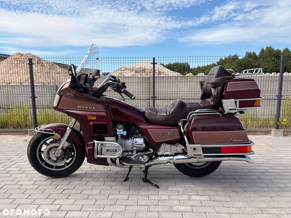Honda GL - 8