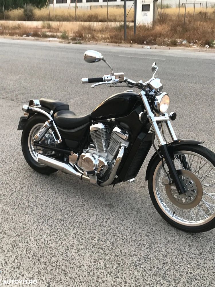Suzuki VS 800GL Intruder - 6