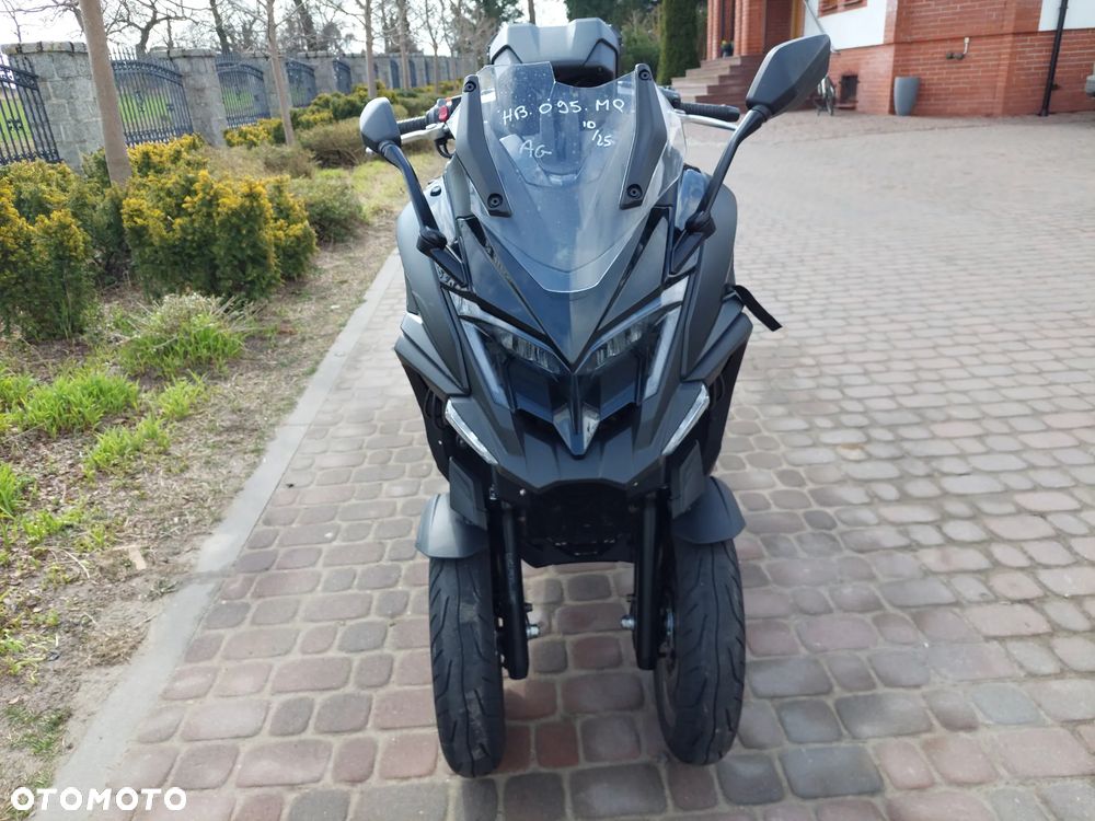 Kymco CV3 - 8