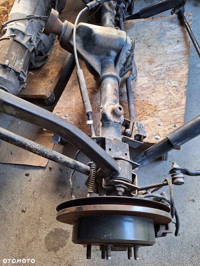 jeep wrangler jk 2.8 crd sahara tylny most dyfer zawieszenie demontaz super - 2