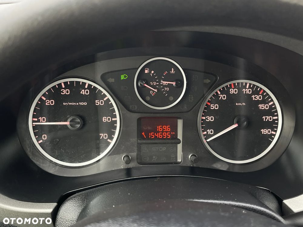 Peugeot Partner Tepee 98 VTi Family - 28