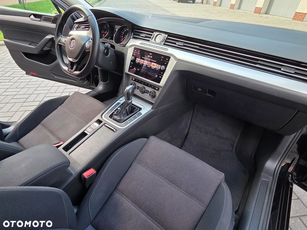 Volkswagen Passat 2.0 TDI SCR DSG Highline - 21