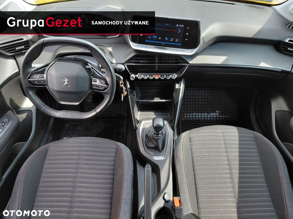 Peugeot 208 - 14