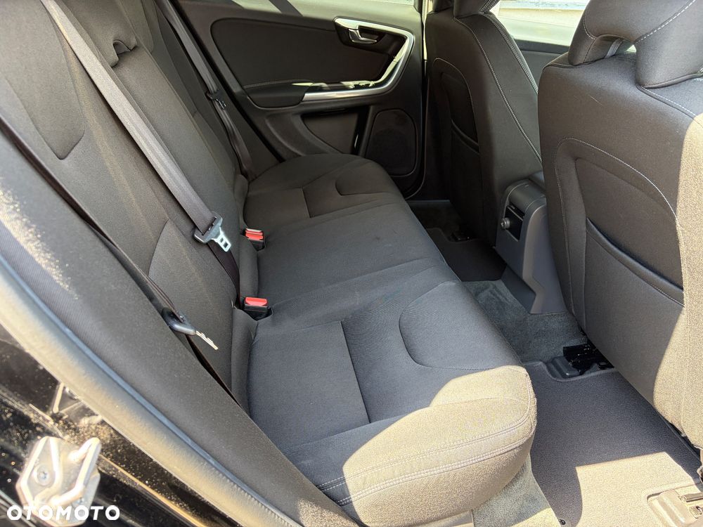 Volvo V60 D3 Momentum - 7