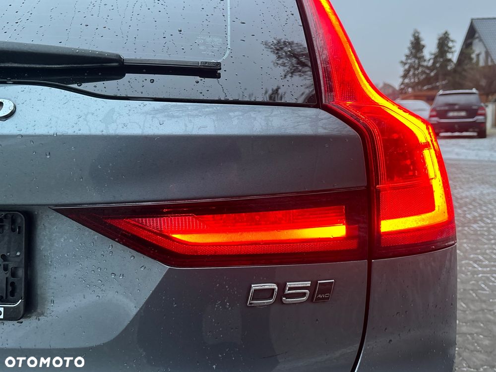 Volvo V90 D5 AWD Geartronic Momentum - 11