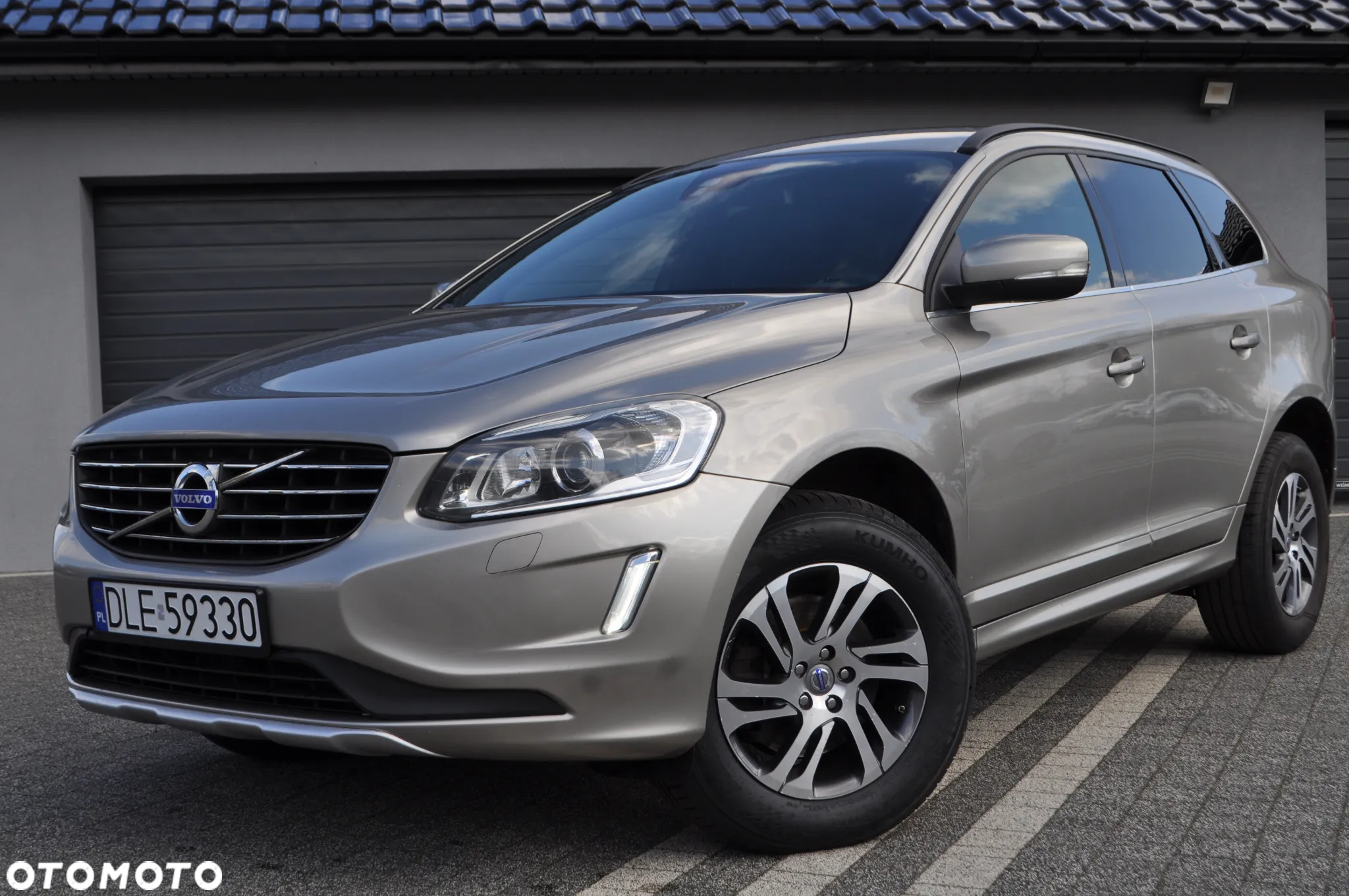 Volvo XC 60 D4 Drive-E Momentum - 3