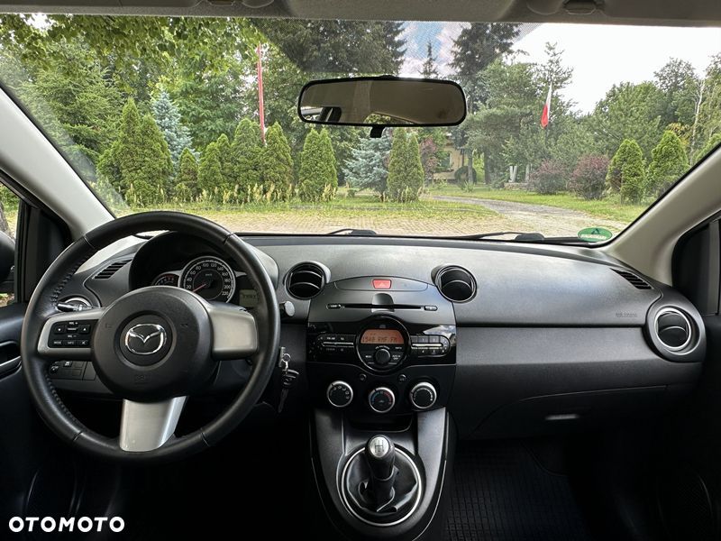 Mazda 2 - 13