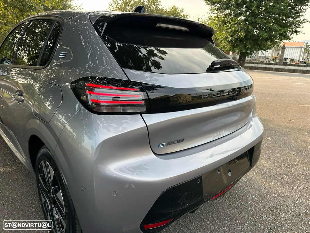 Peugeot e-208 51 kWh Allure - 17