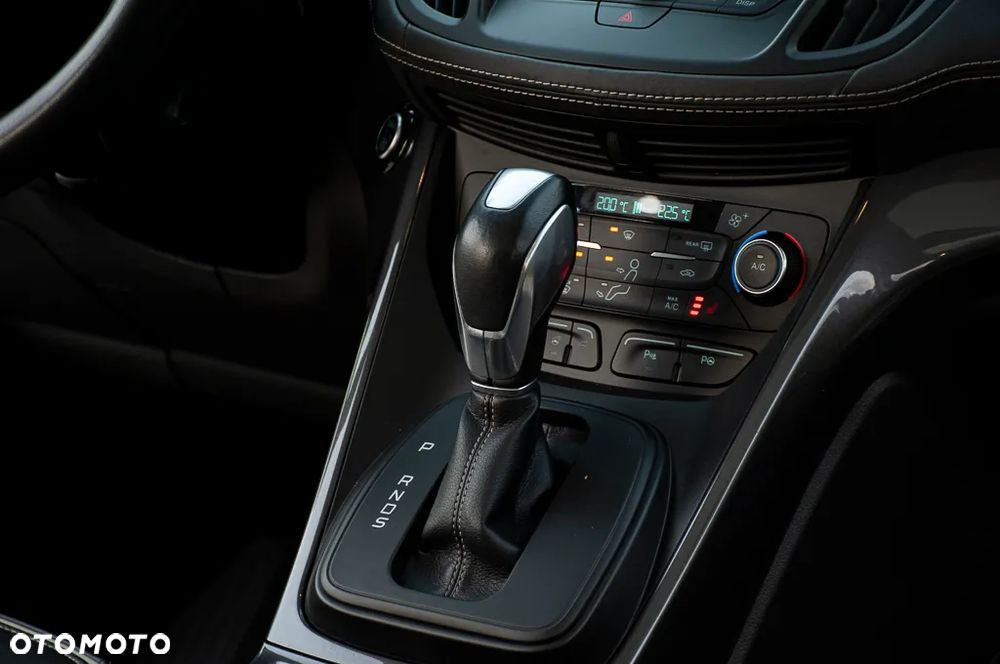 Ford Kuga 2.0 EcoBoost 4x4 ST-Line - 16