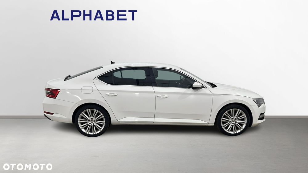Skoda Superb 2.0 TDI SCR Style DSG - 6