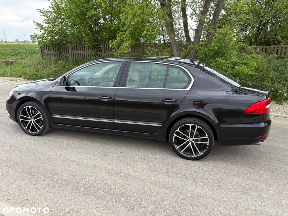 Skoda Superb 2.0 TDI Platinum - 6