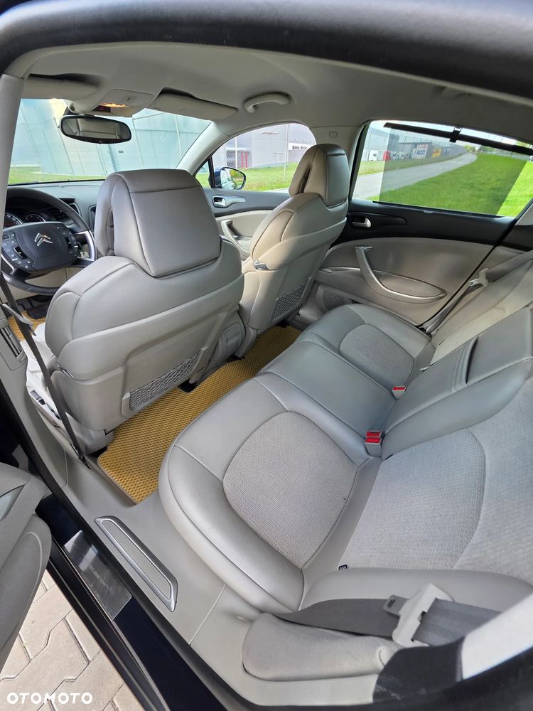 Citroën C5 2.2 HDi Exclusive - 22