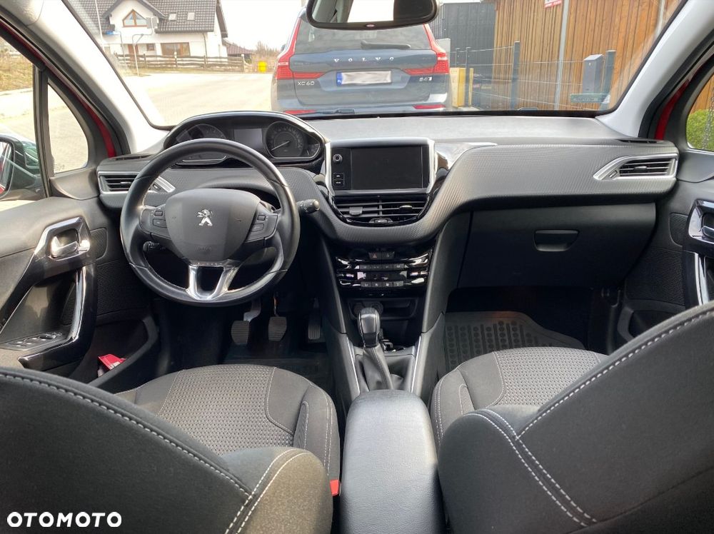 Peugeot 208 1.2 PureTech Allure - 5