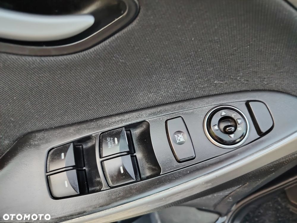 Hyundai i30 1.4 Select - 16