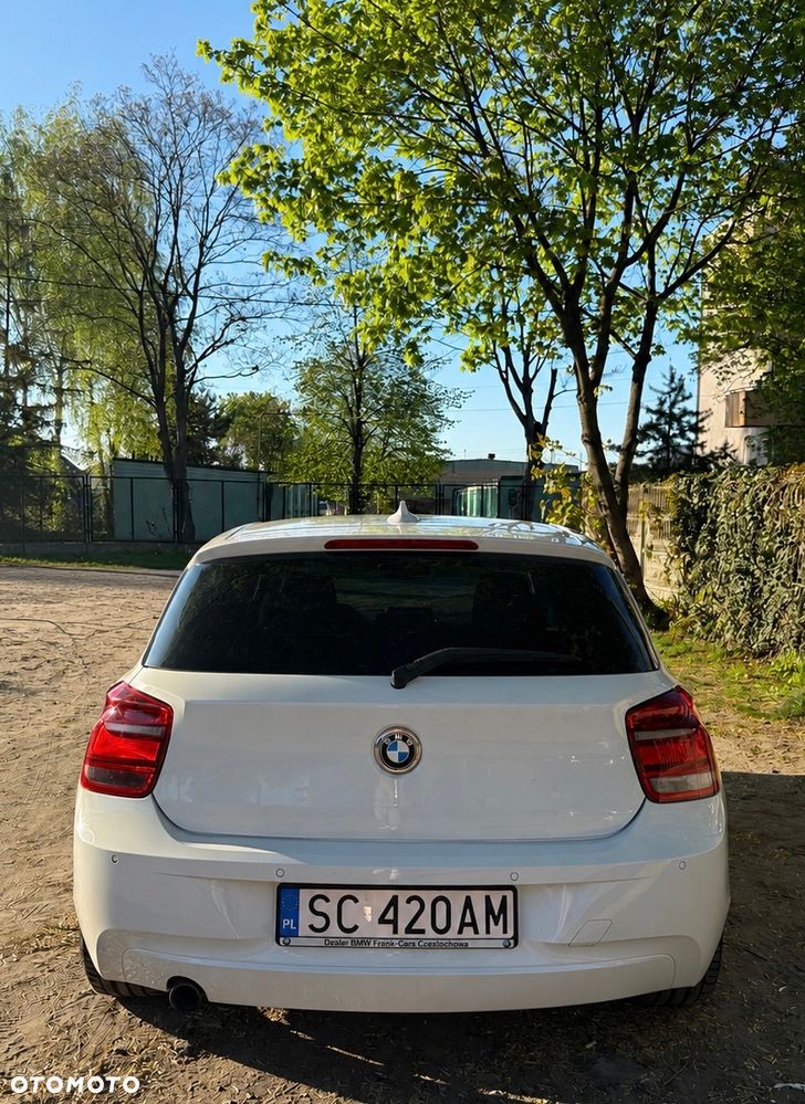 BMW Seria 1 118d Sport Line - 4
