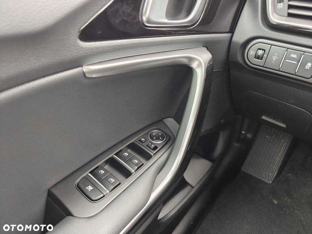 Kia XCeed - 20