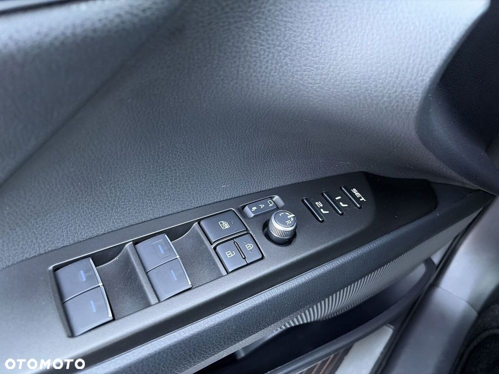Toyota Camry 2.5 Hybrid Executive CVT - 17