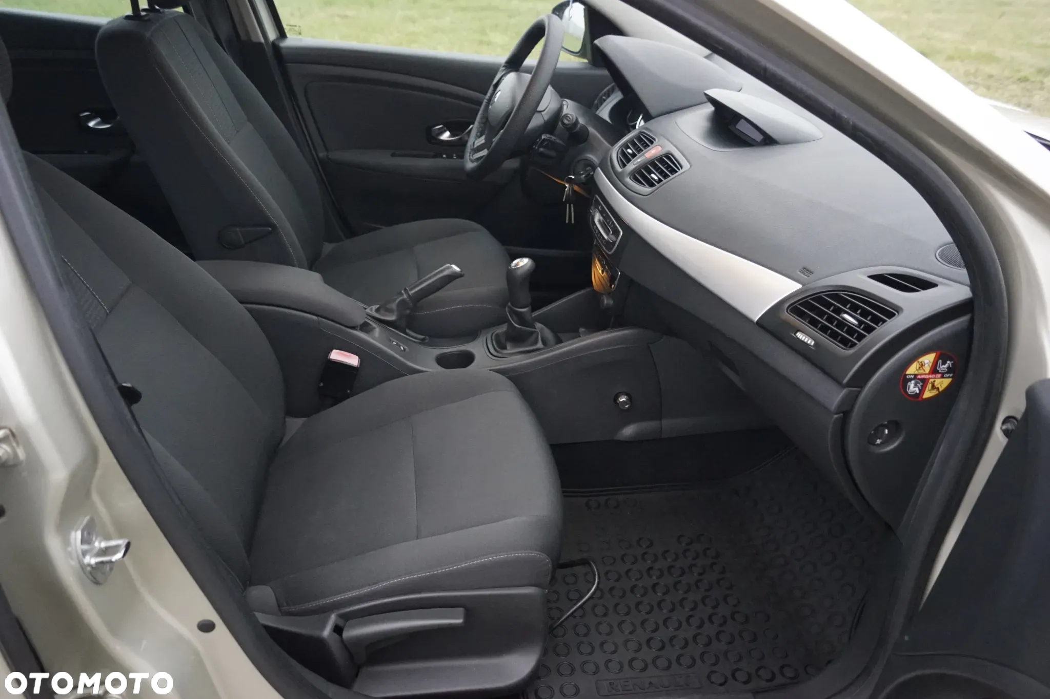 Renault Fluence 1.6 16V Expression Euro5 - 22