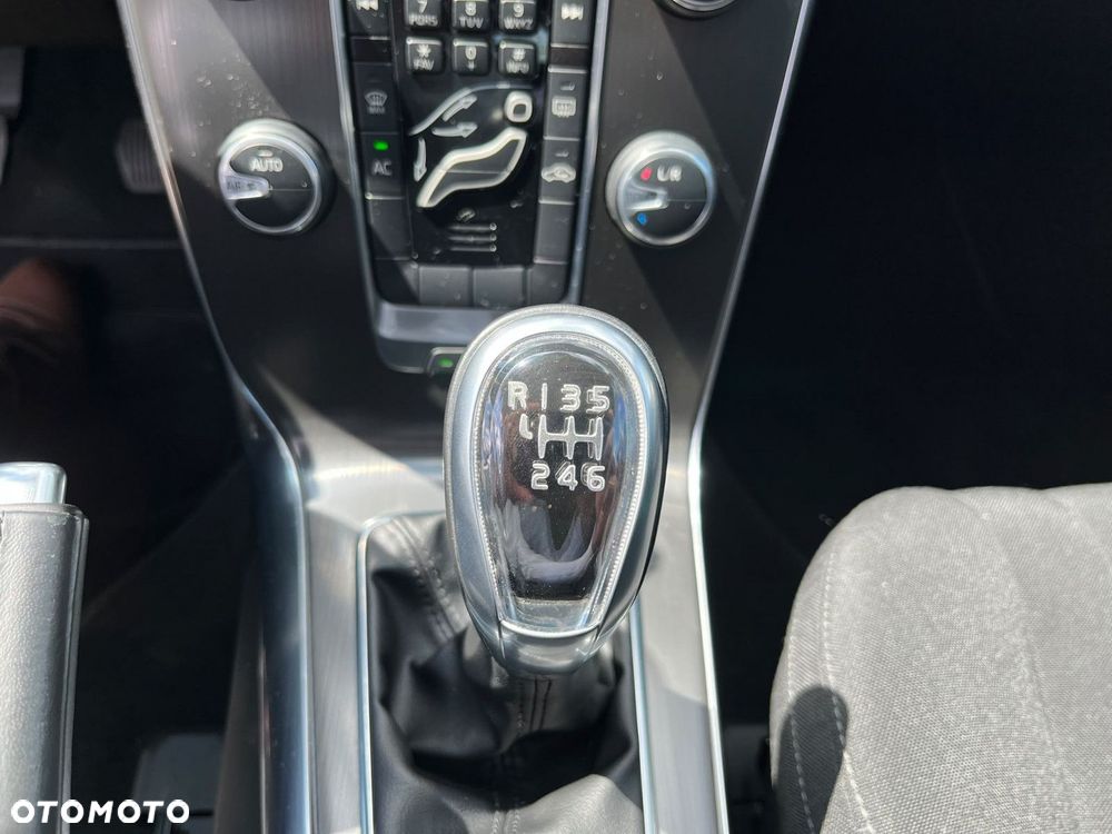 Volvo V40 - 27
