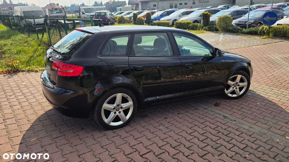 Audi A3 Sportback - 16