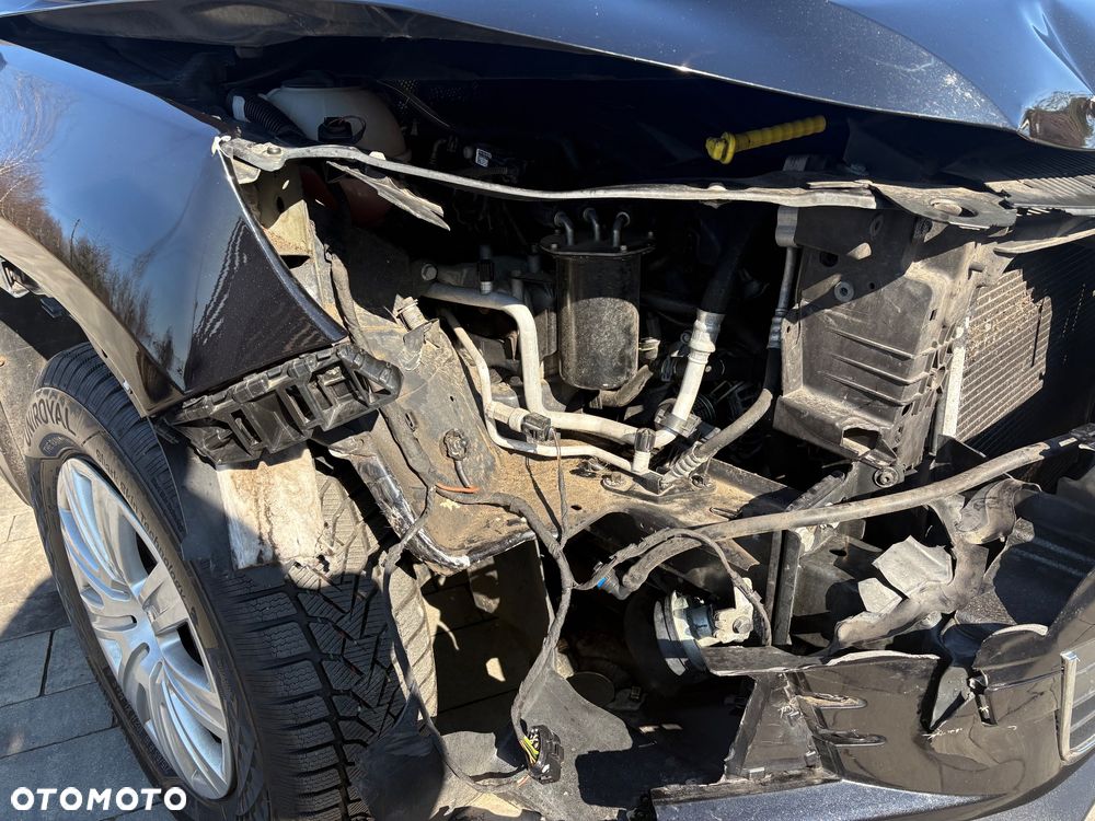 Volkswagen Tiguan 2.0 TDI SCR BlueMotion Technology Sport & Style - 26