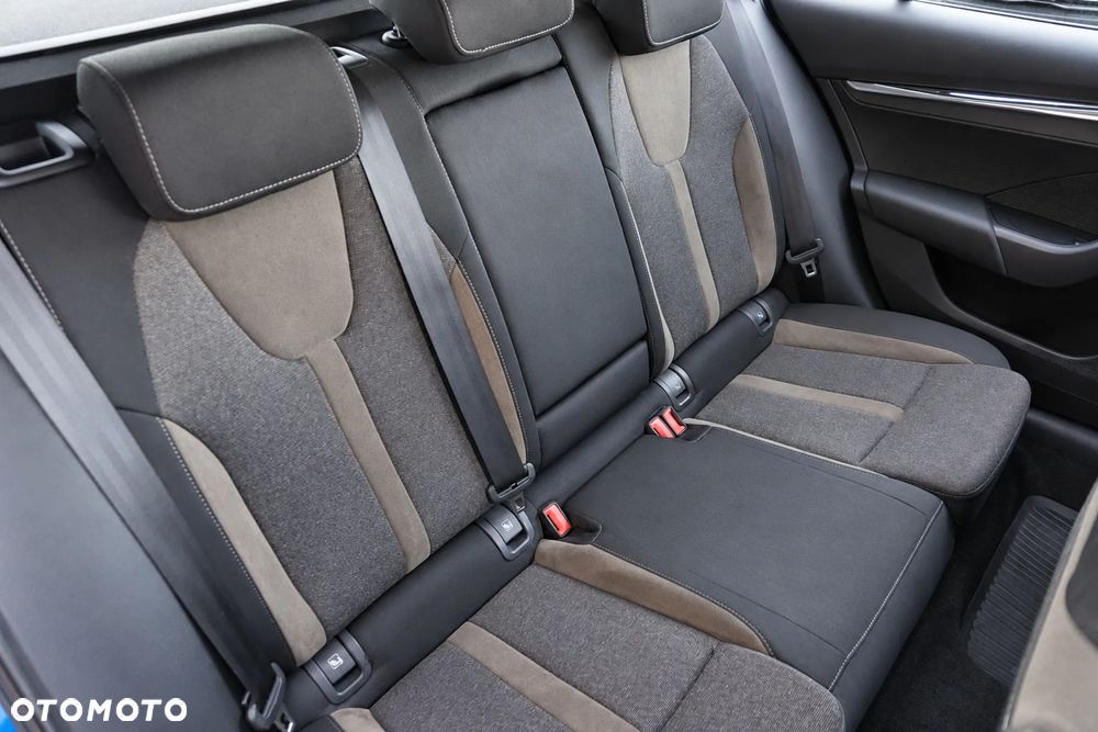 Skoda Octavia 2.0 TDI 4x4 Scout DSG - 33