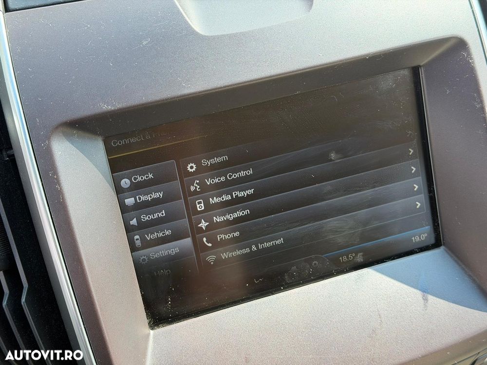 Ford Edge 2.0 TDCi Powershift Titanium - 18