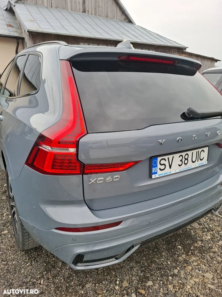 Volvo XC 60 B4 D Plus Dark - 7
