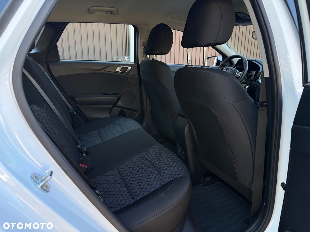 Kia Ceed 1.5 T-GDI S - 16