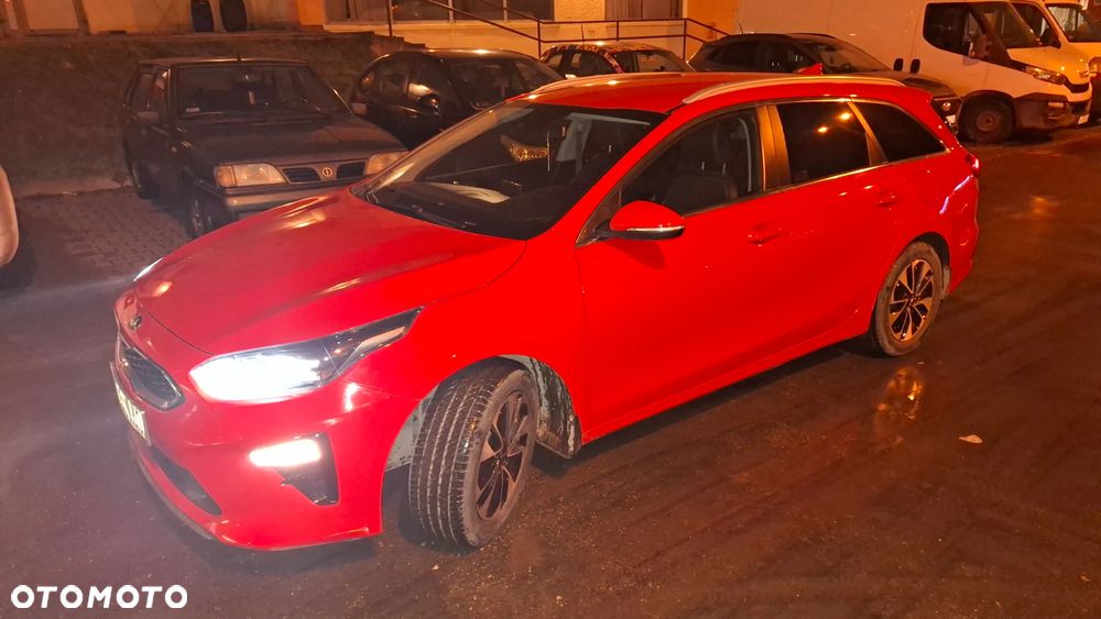 Kia Ceed 1.4 T-GDI L Business Line - 24