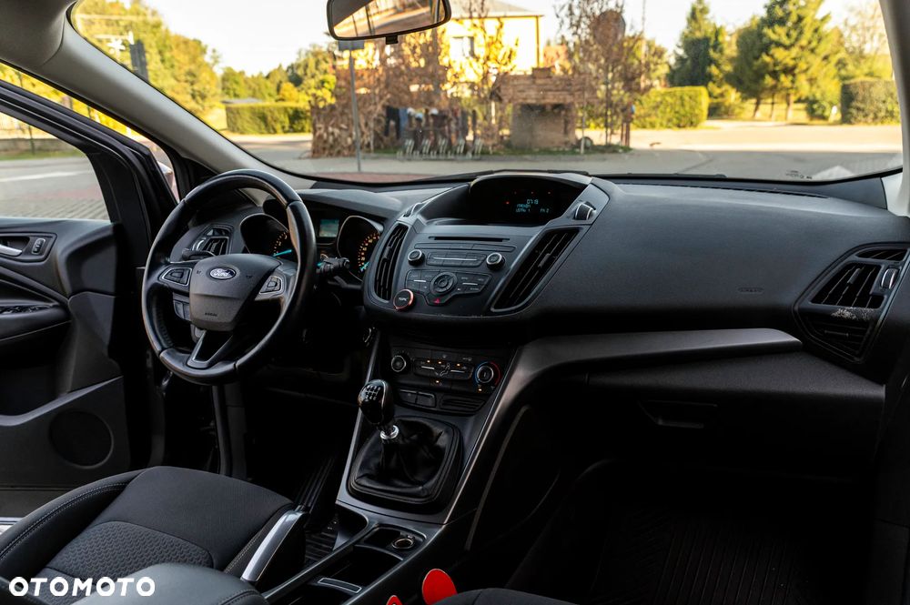 Ford Kuga - 28
